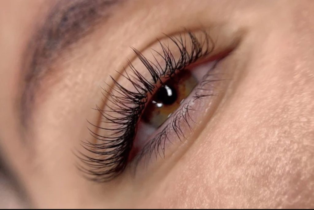 l'atelier des cils : pose cil a cil