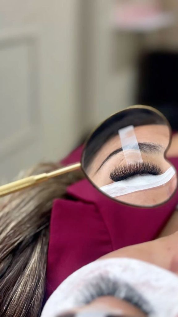 l'atelier des cils : resultat pose volume russe 